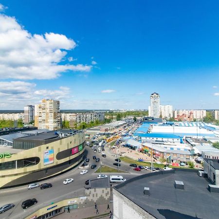 Kvartirkoff Na Obolonskom 40 Kiev Esterno foto